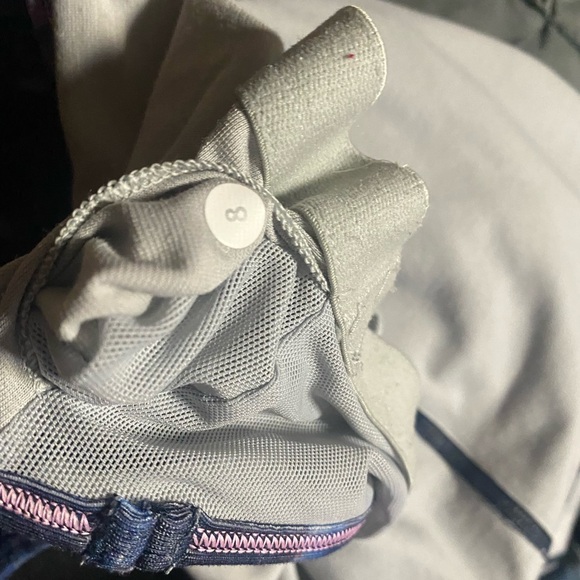 LULULEMON Blue Power Y Luon In Moody Mirage Bark Berry Deep yoga tank Top size 8 - Picture 4 of 5